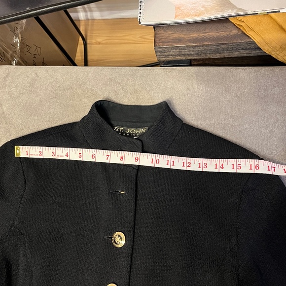 St John Sweater-Jacket, wool, with gold buttons, size 10. - Picture 11 of 16